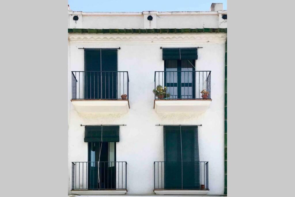 Roques - Casa En Primera Linea De Mar En קדאקז מראה חיצוני תמונה